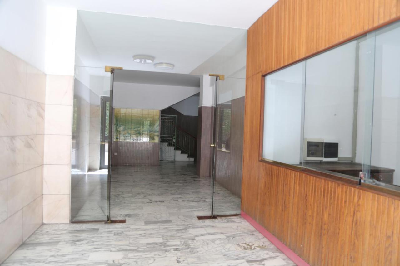 Stanza In Appartamento Napoli Exterior foto